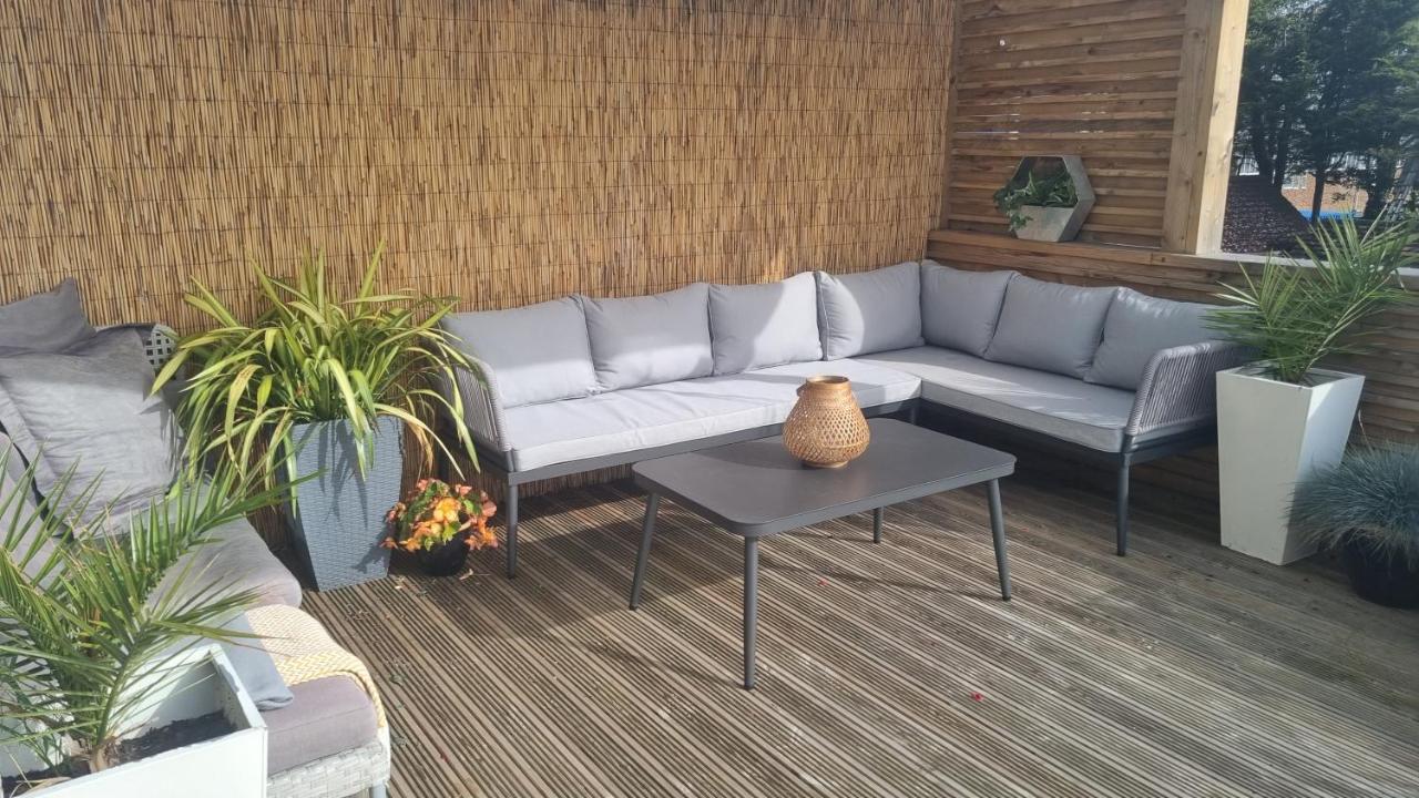 Bijou Annexe, Sea View, Private Entrance & Parking - Folkestone Hotel Exterior photo