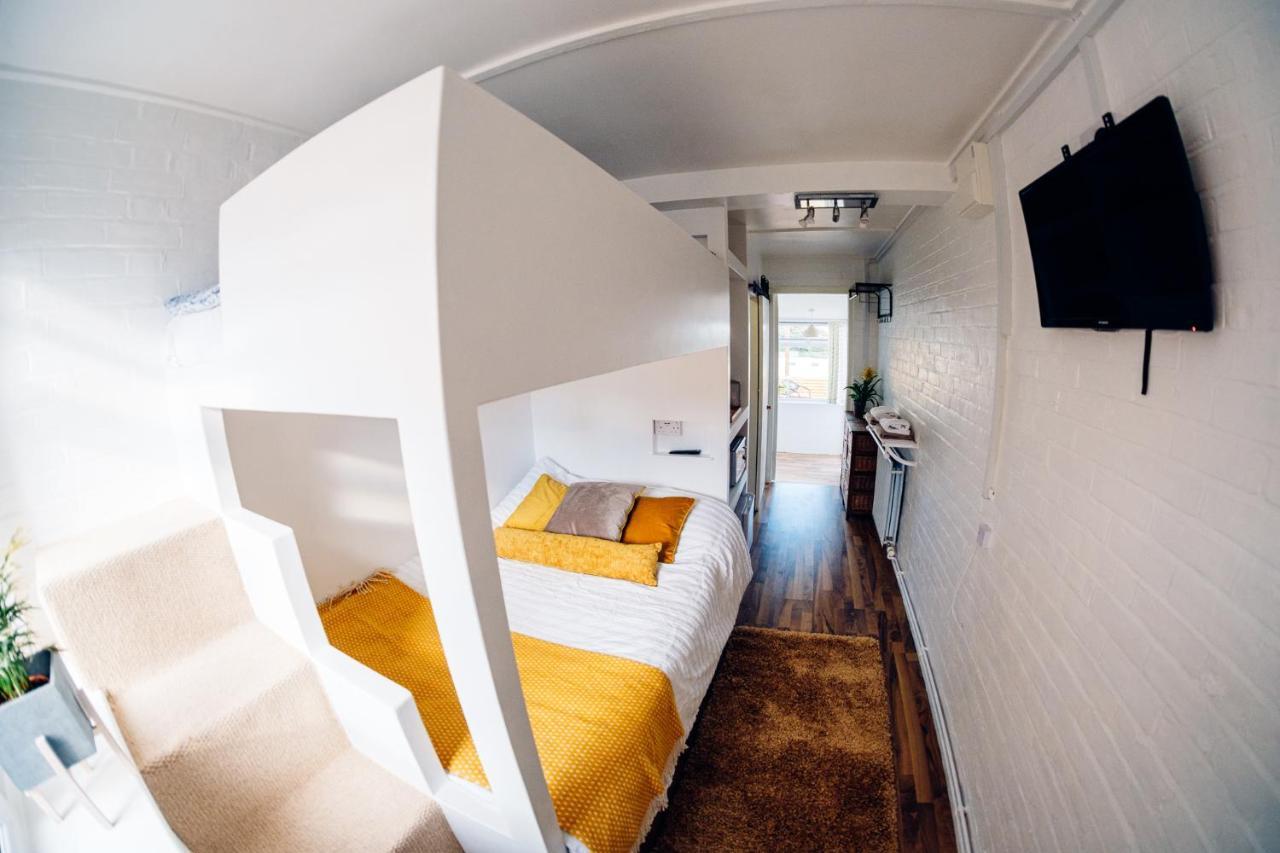 Bijou Annexe, Sea View, Private Entrance & Parking - Folkestone Hotel Exterior photo